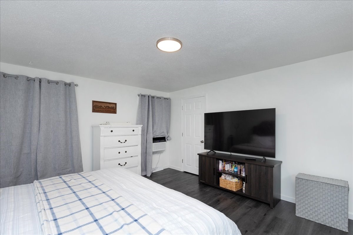 47 Kent St # A Property Photo 17