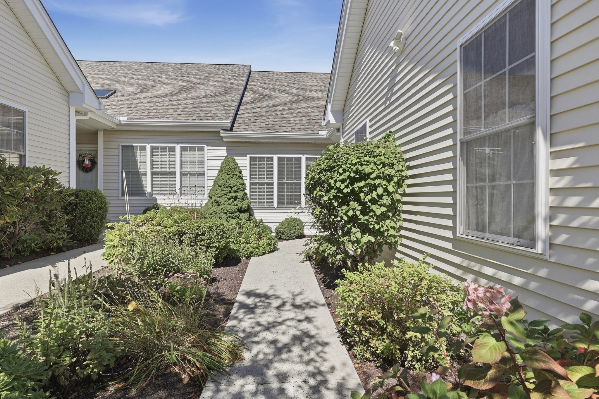 4 Blossom Tree Drive # 4 Property Photo 4