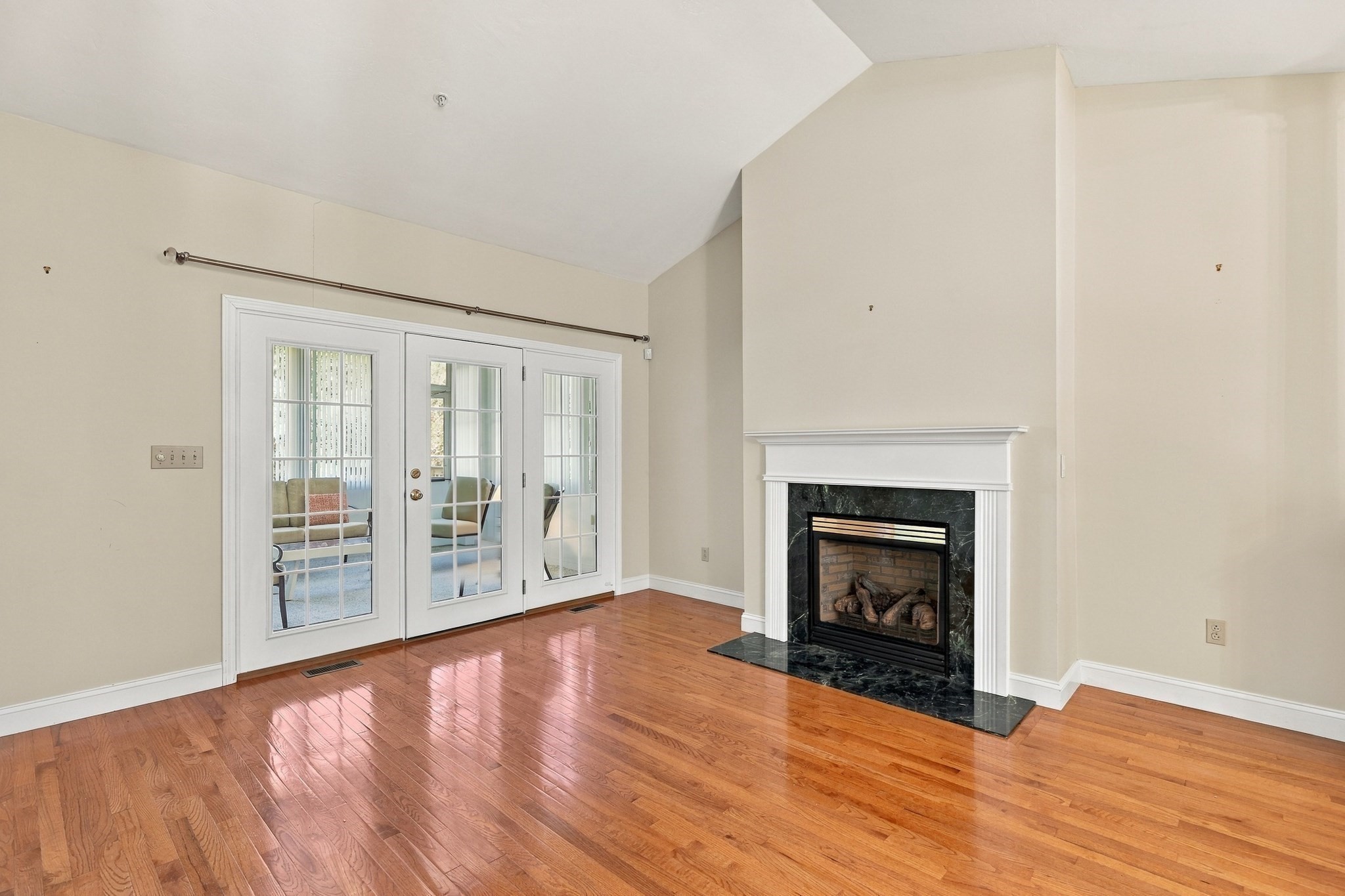 4 Blossom Tree Drive # 4 Property Photo 11