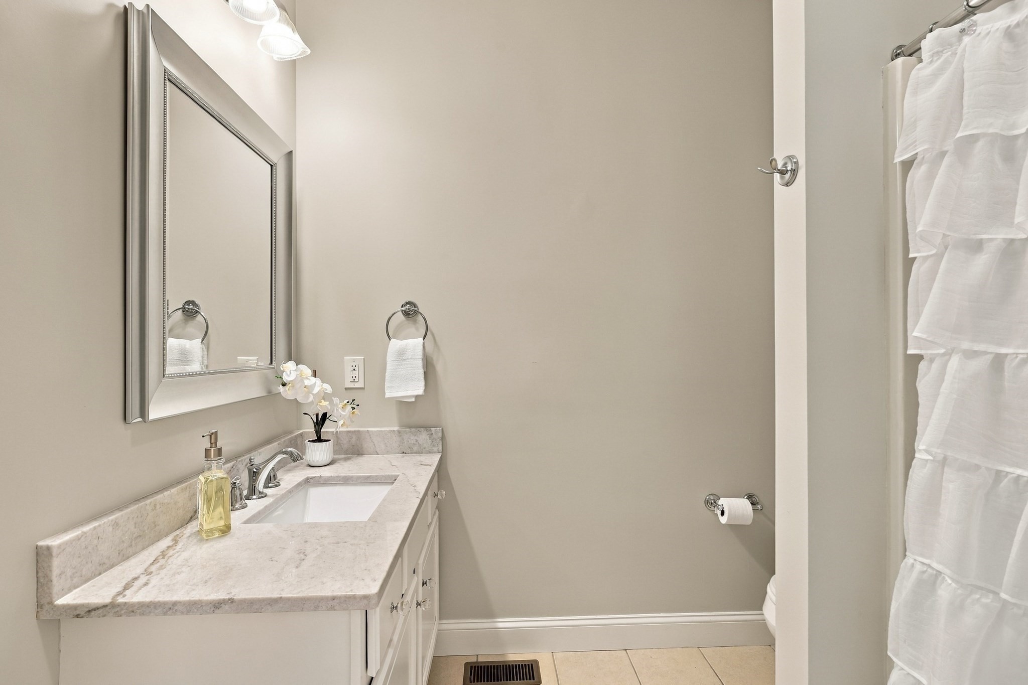 4 Blossom Tree Drive # 4 Property Photo 29