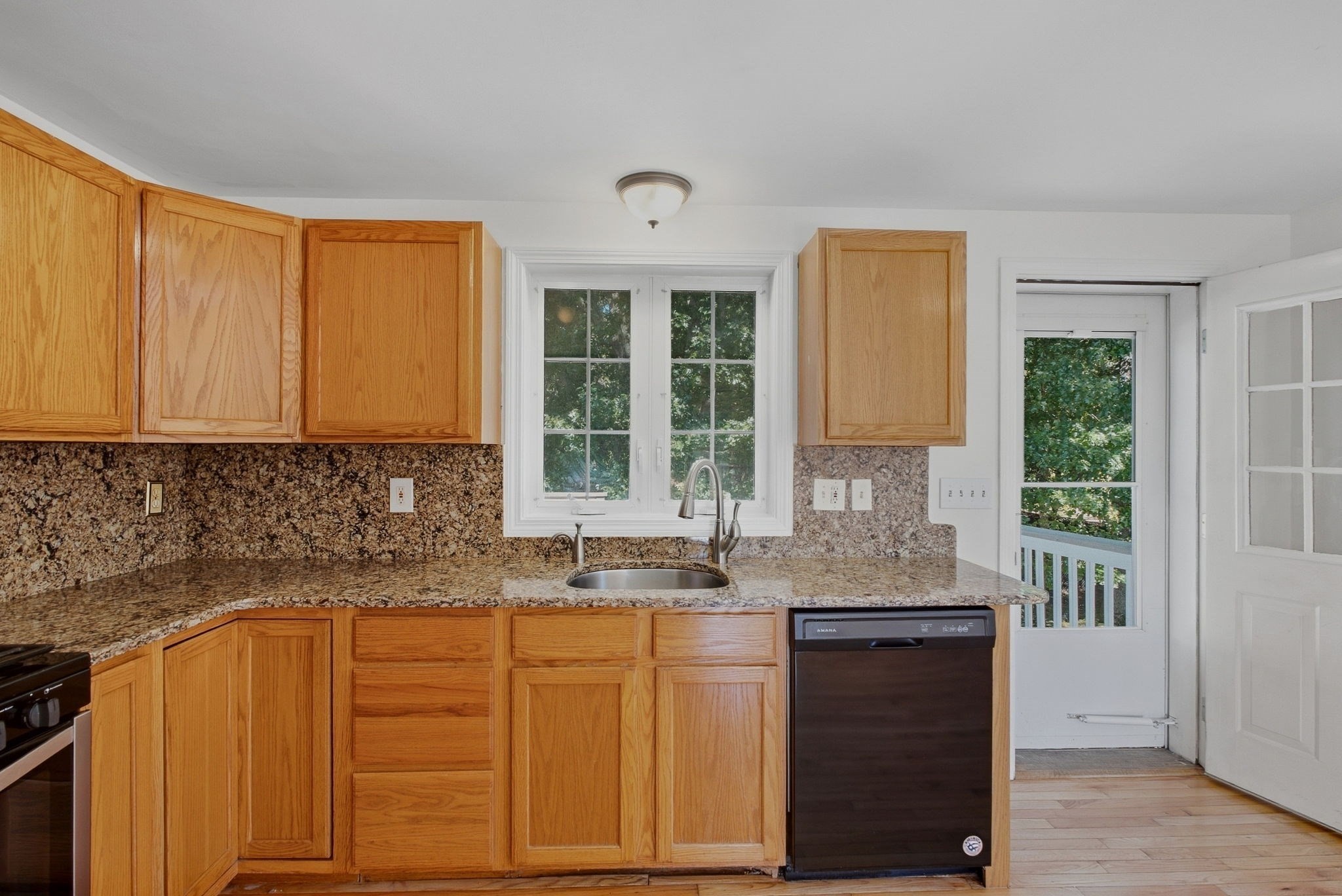 18 Woodland Street Property Photo 8
