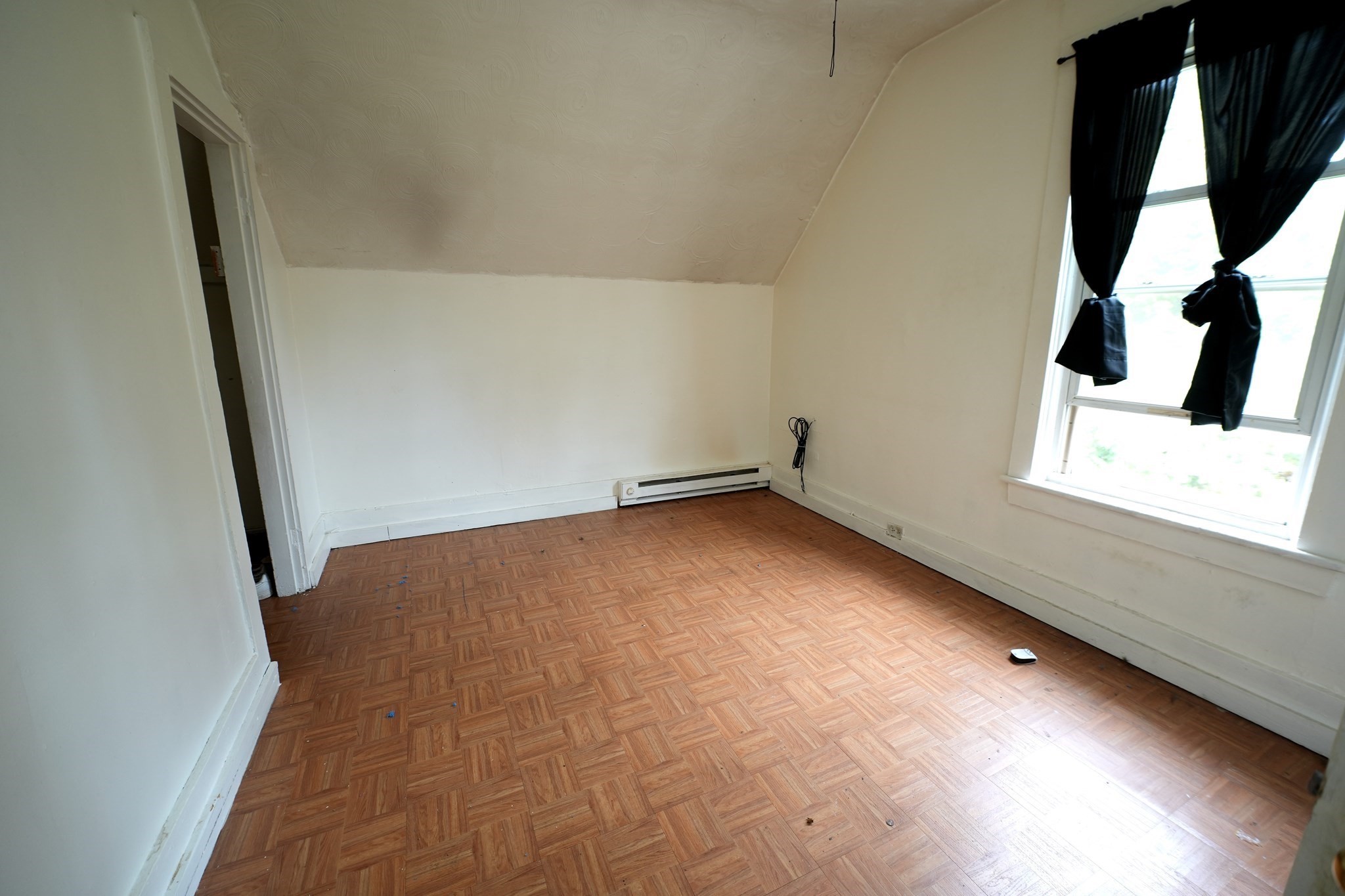 3 Clifton Ter Property Photo 26