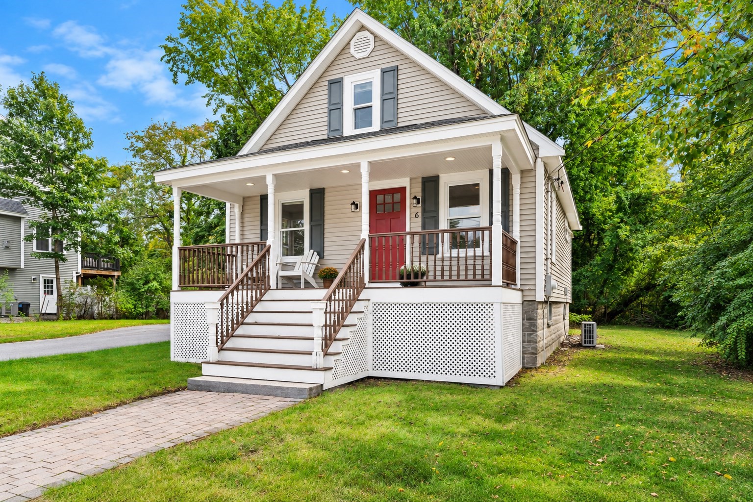 6 Pershing St Property Photo 1