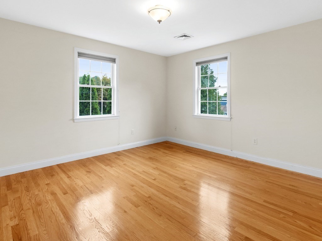 35 Hiawatha Avenue Property Photo 18