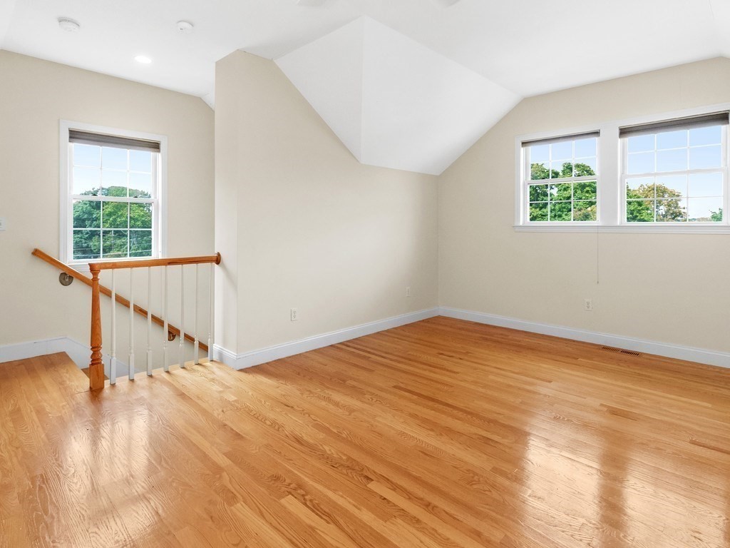 35 Hiawatha Avenue Property Photo 22