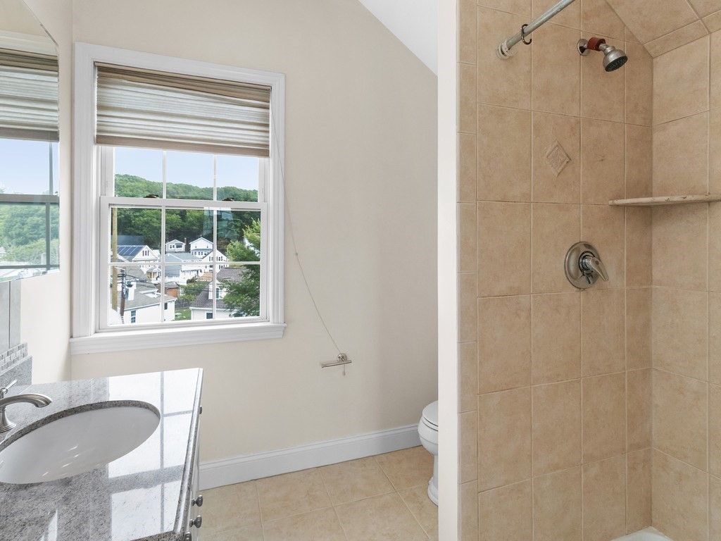 35 Hiawatha Avenue Property Photo 25