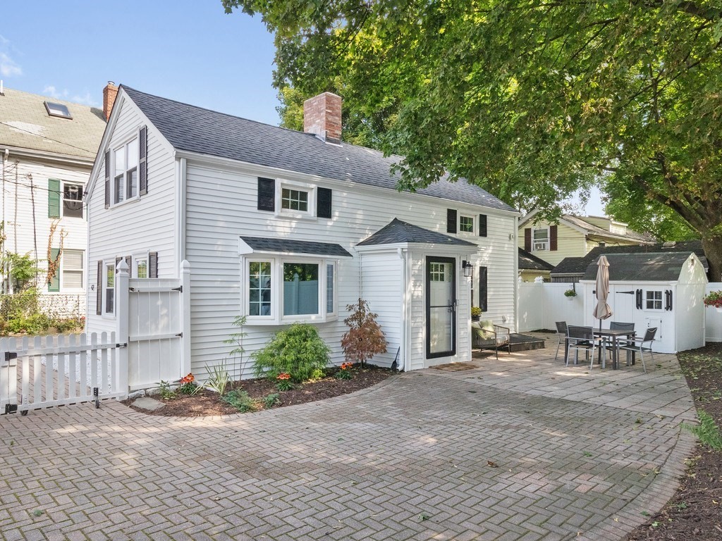 42 Newton Street Property Photo 1