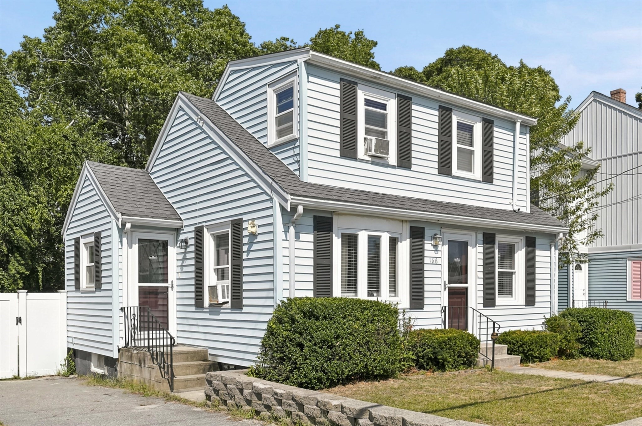 166 Sandwich Rd Property Photo 1