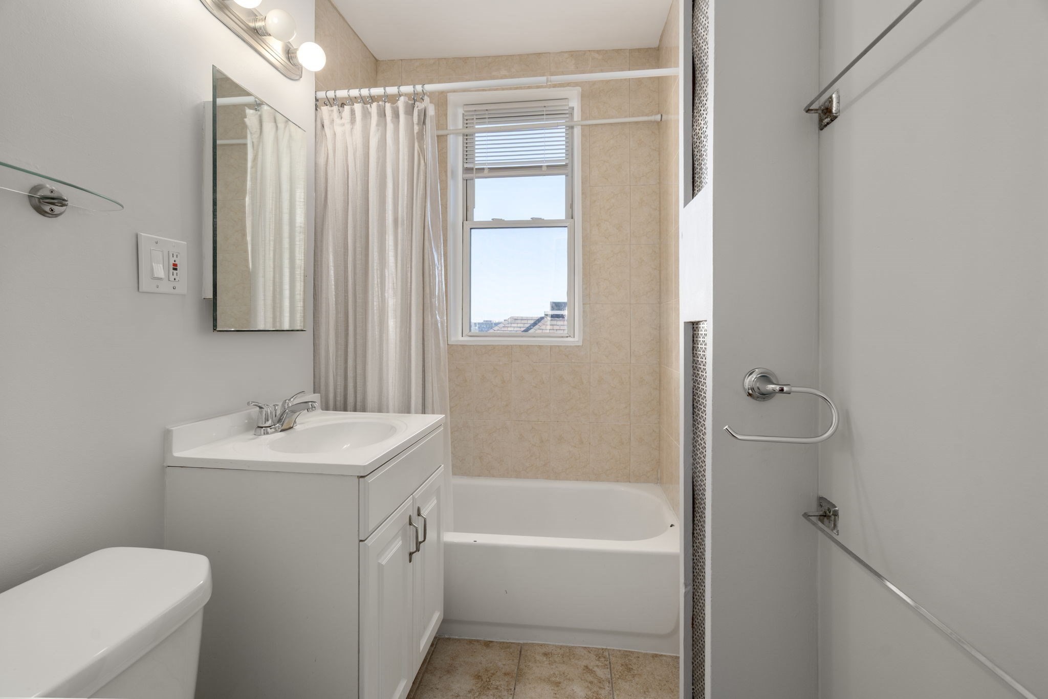 28 Quint Ave # 32 Property Photo 12