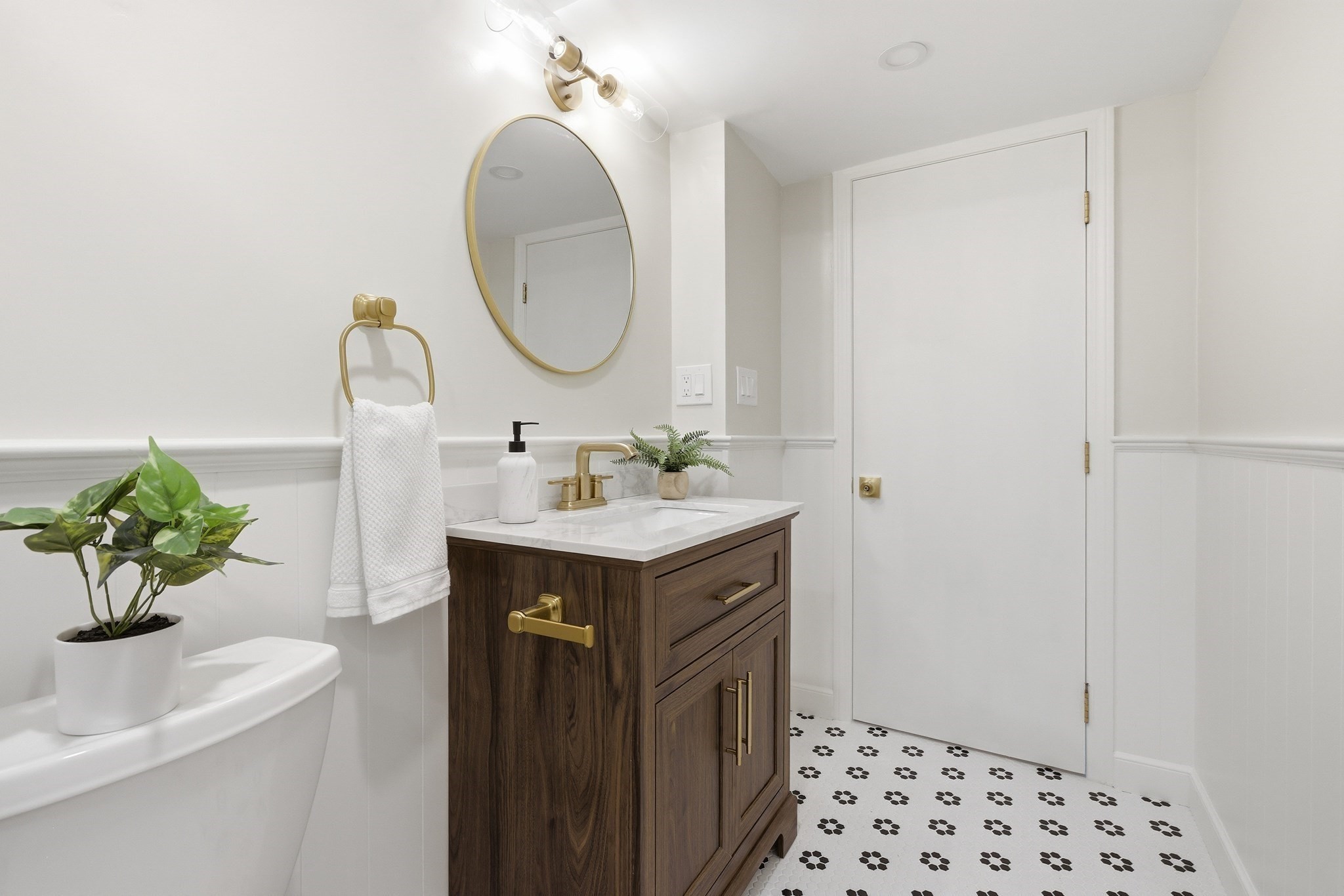 14 Eugene Road Property Photo 21