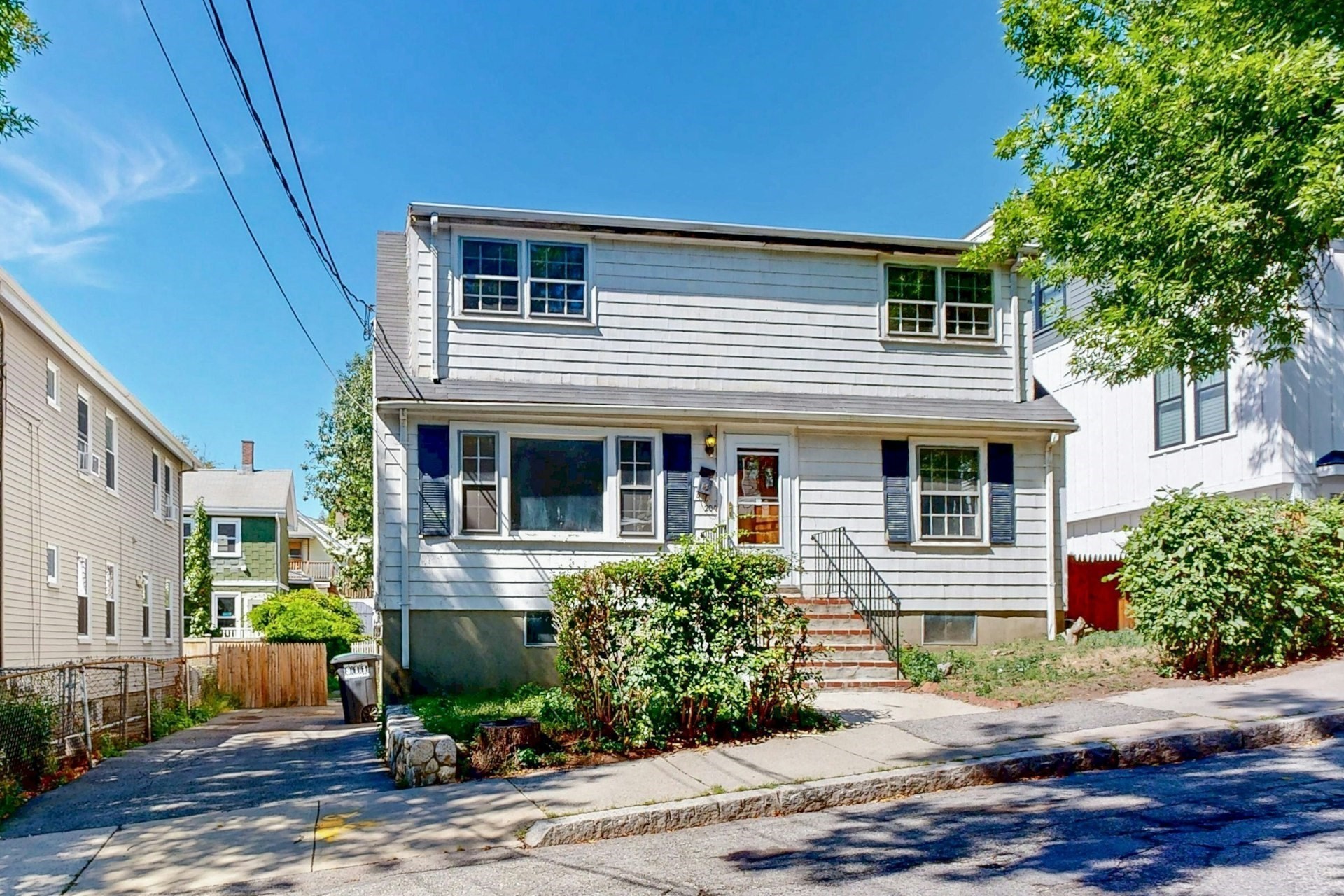 20 Harvard St. Property Photo 1