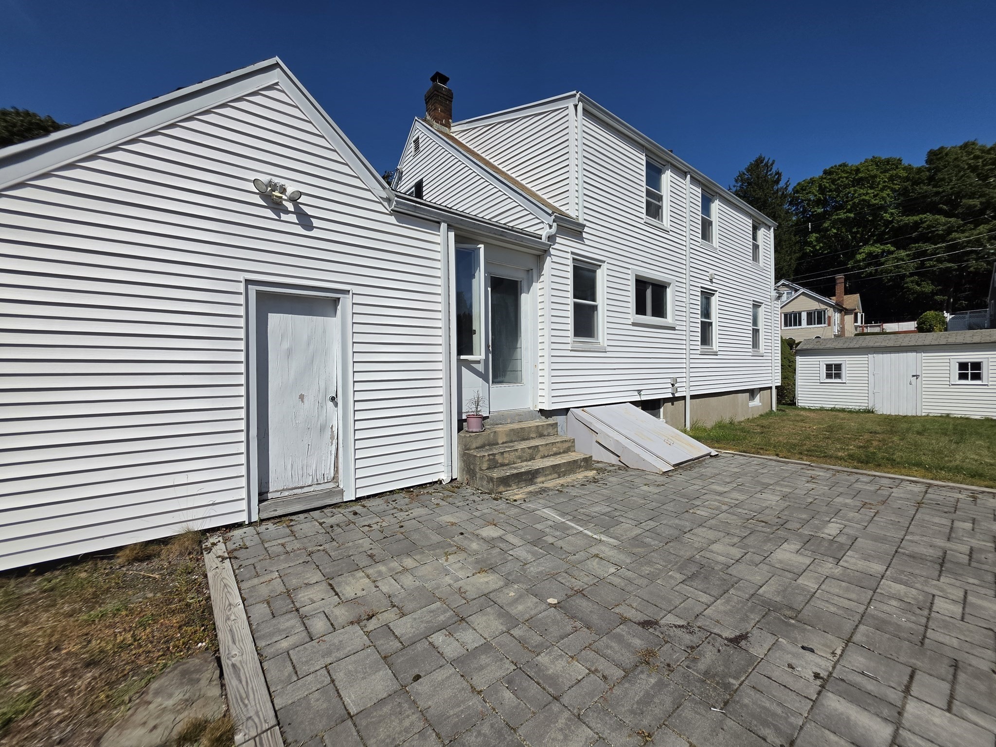 4 Edgemere Rd Property Photo 2