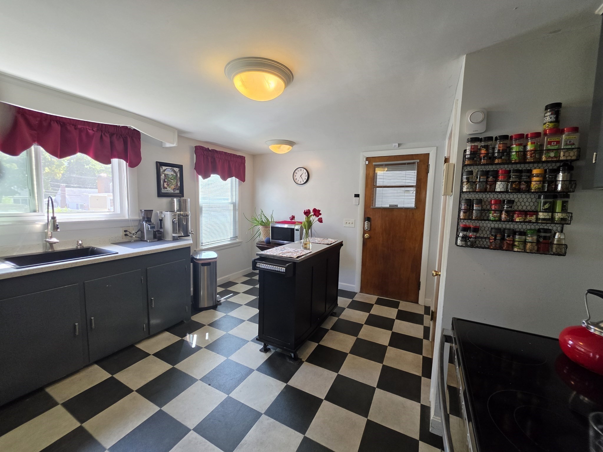 4 Edgemere Rd Property Photo 5