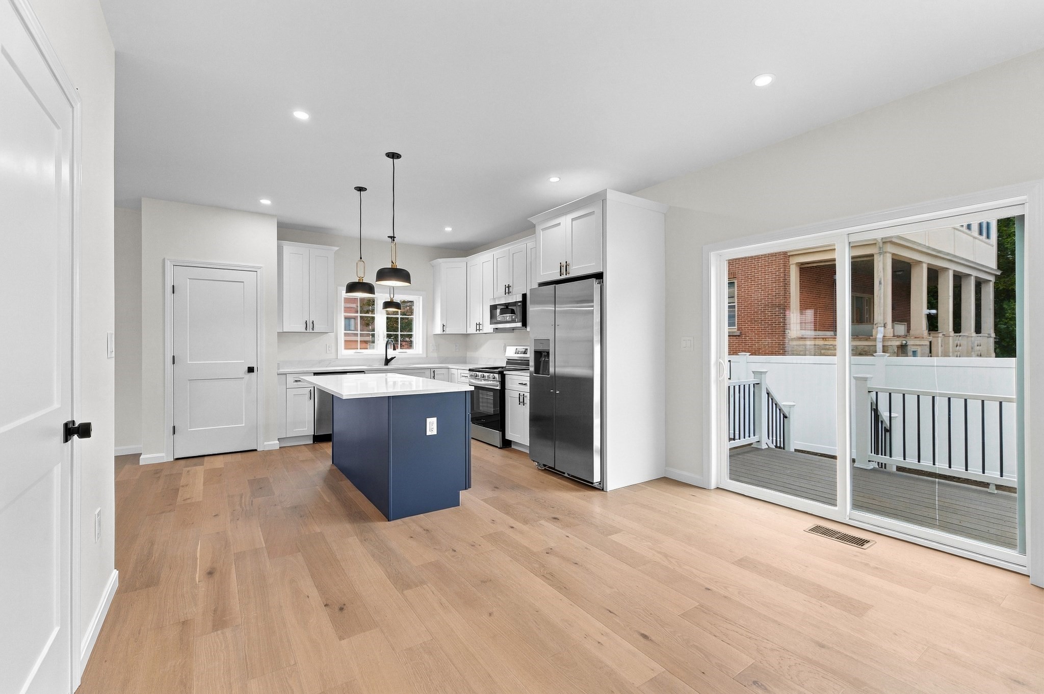 181 Wellington Property Photo 6