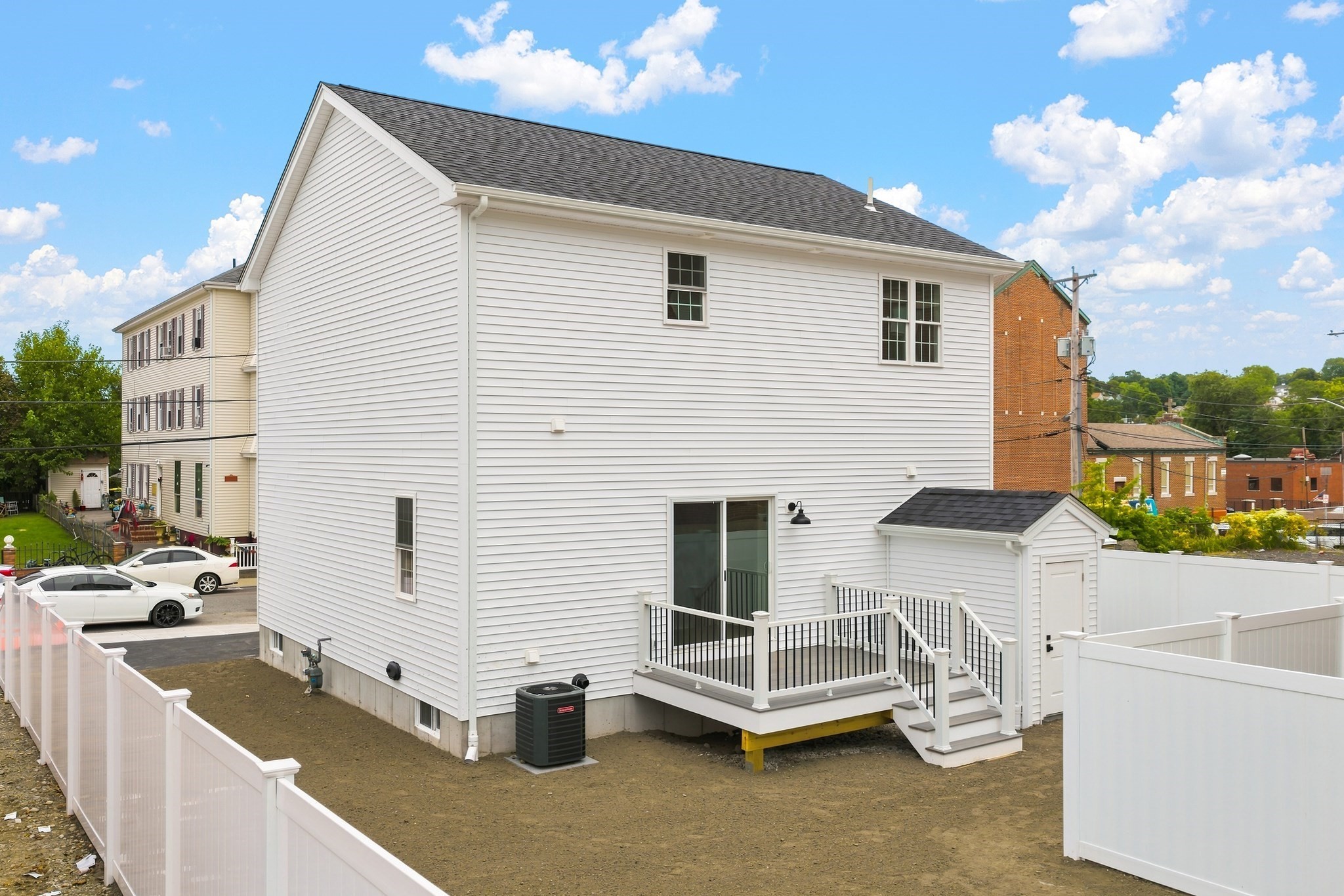 181 Wellington Property Photo 17