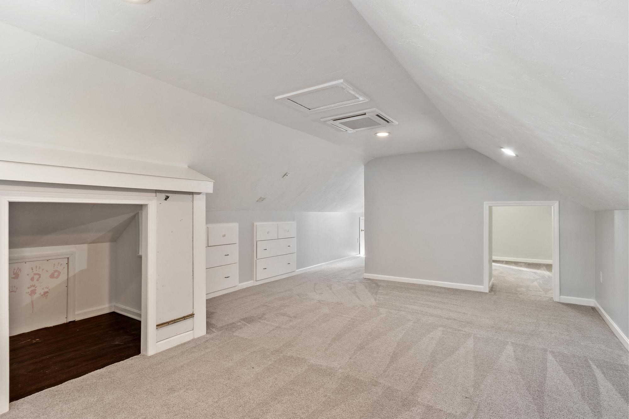 9 Second St Property Photo 21