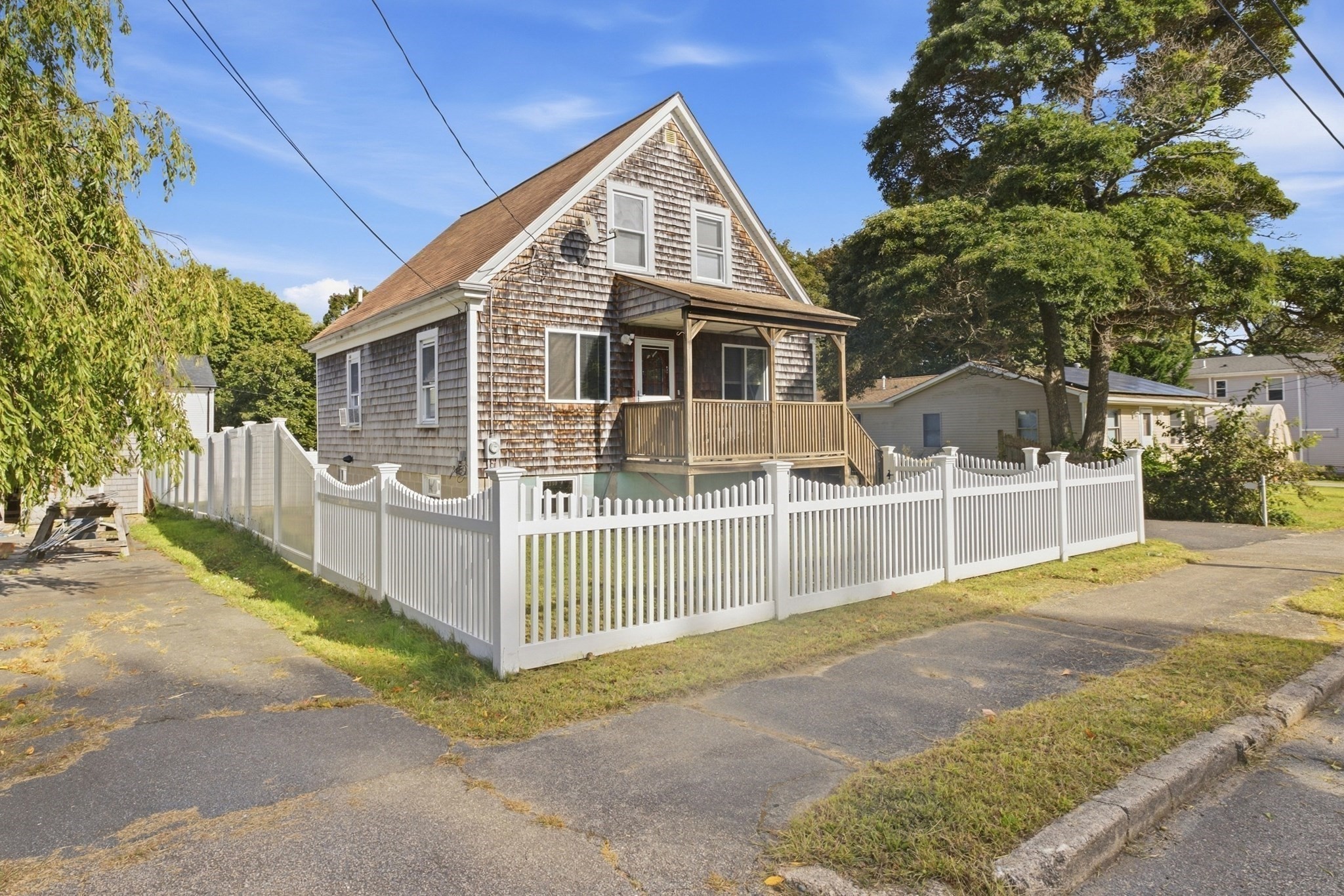 38 Gifford Ave Property Photo 1