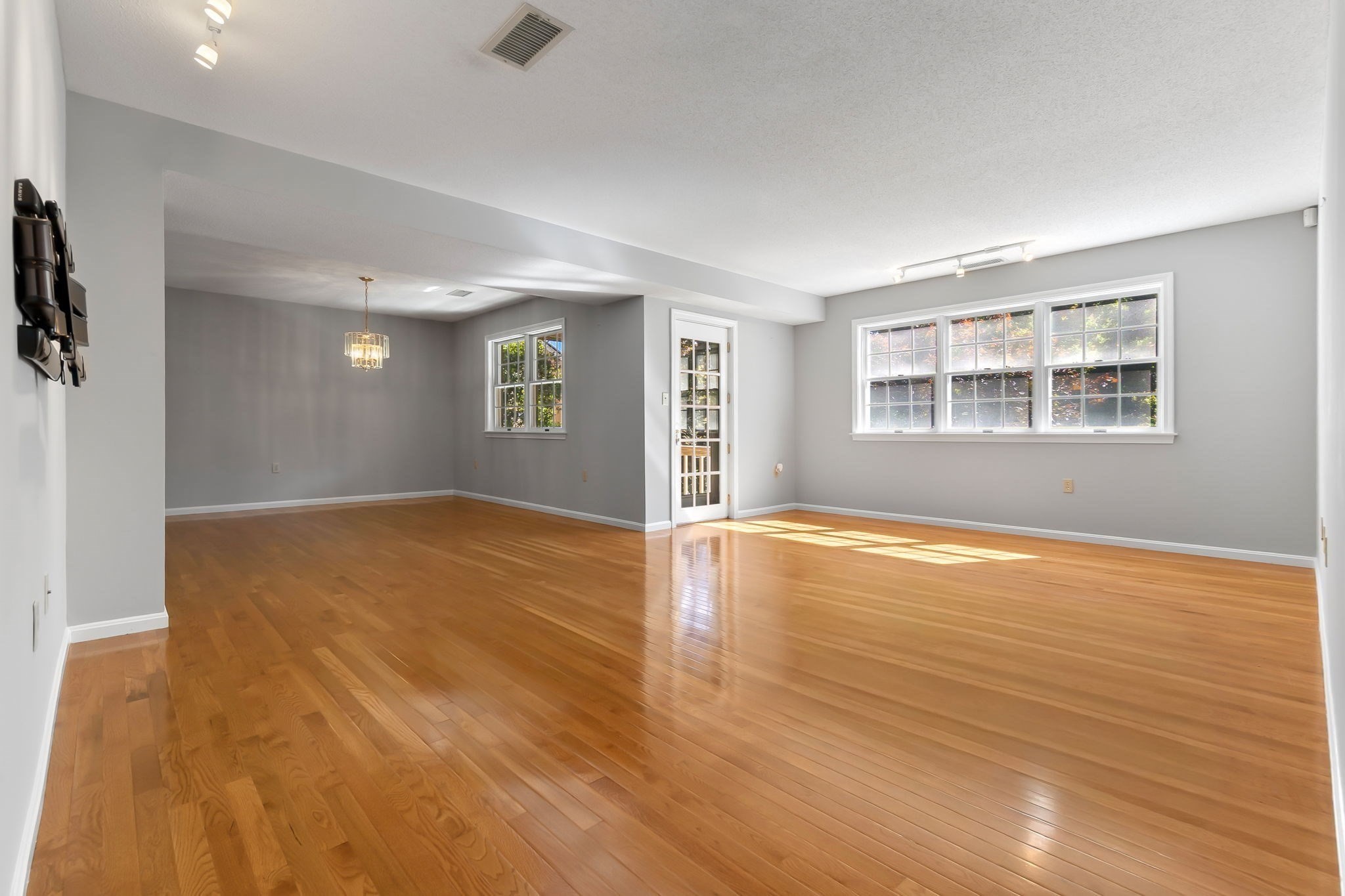 9 Weatherly Drive # 9 Property Photo 3