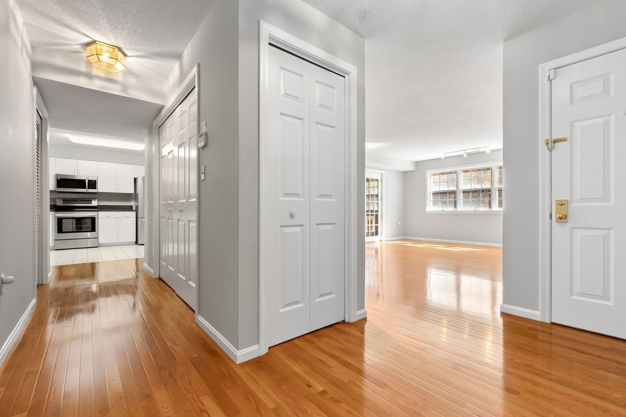9 Weatherly Drive # 9 Property Photo 4