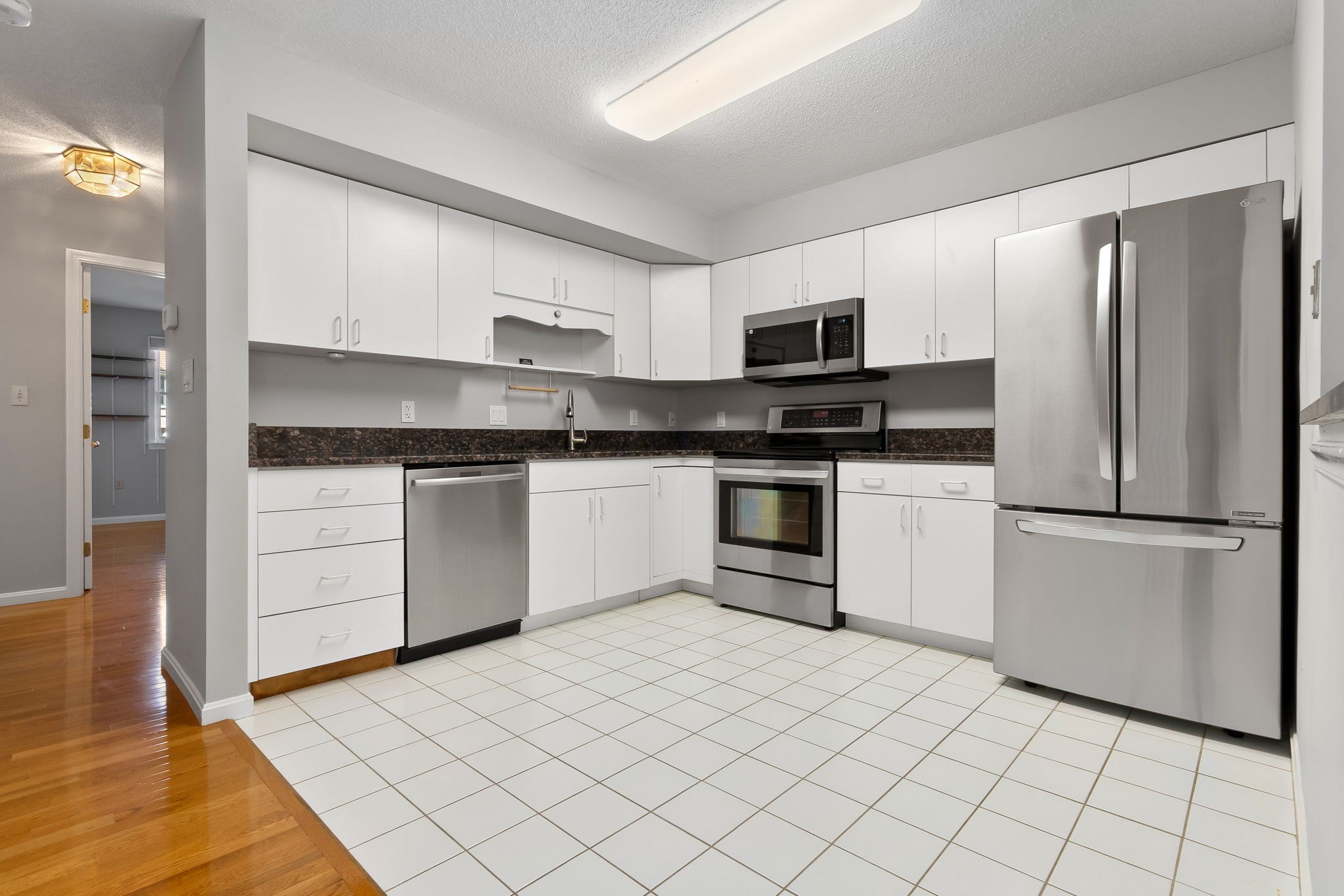 9 Weatherly Drive # 9 Property Photo 9