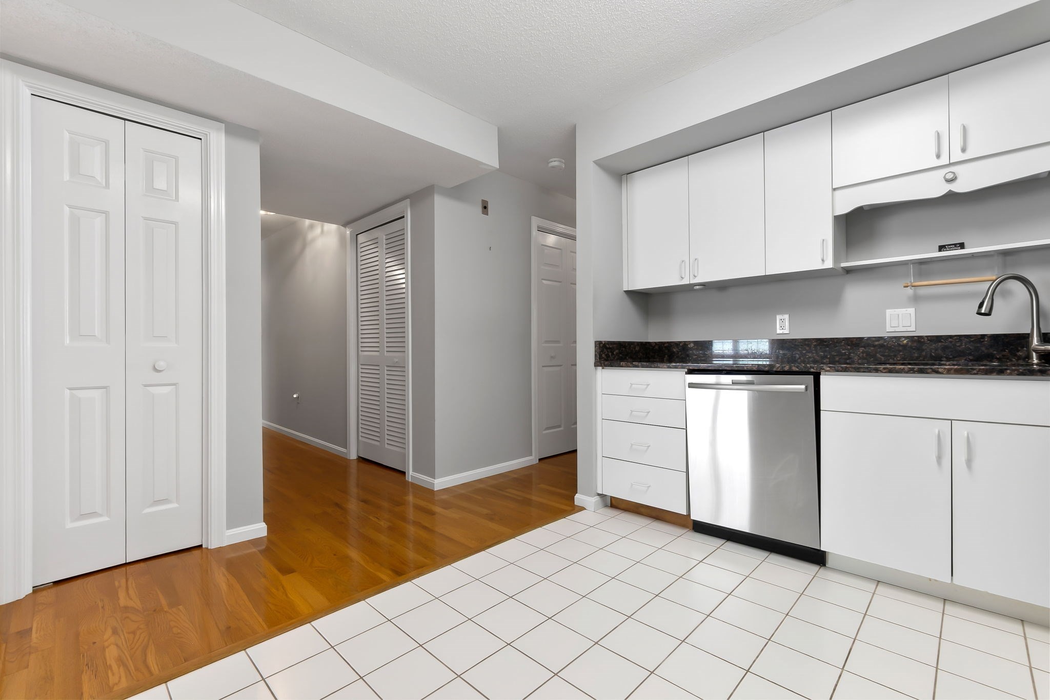 9 Weatherly Drive # 9 Property Photo 10