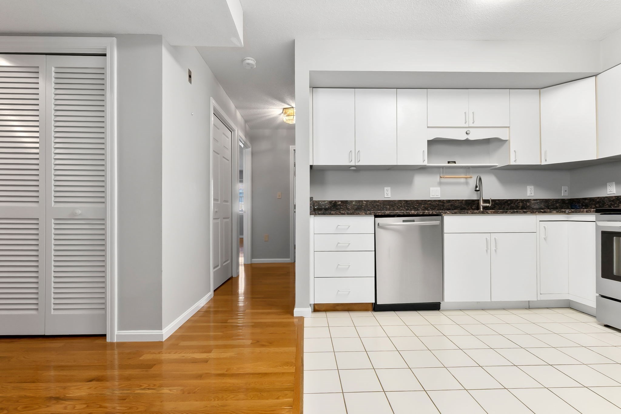 9 Weatherly Drive # 9 Property Photo 13