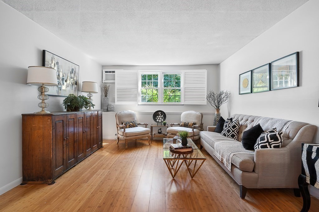 75 Leonard # 75 Property Photo 10