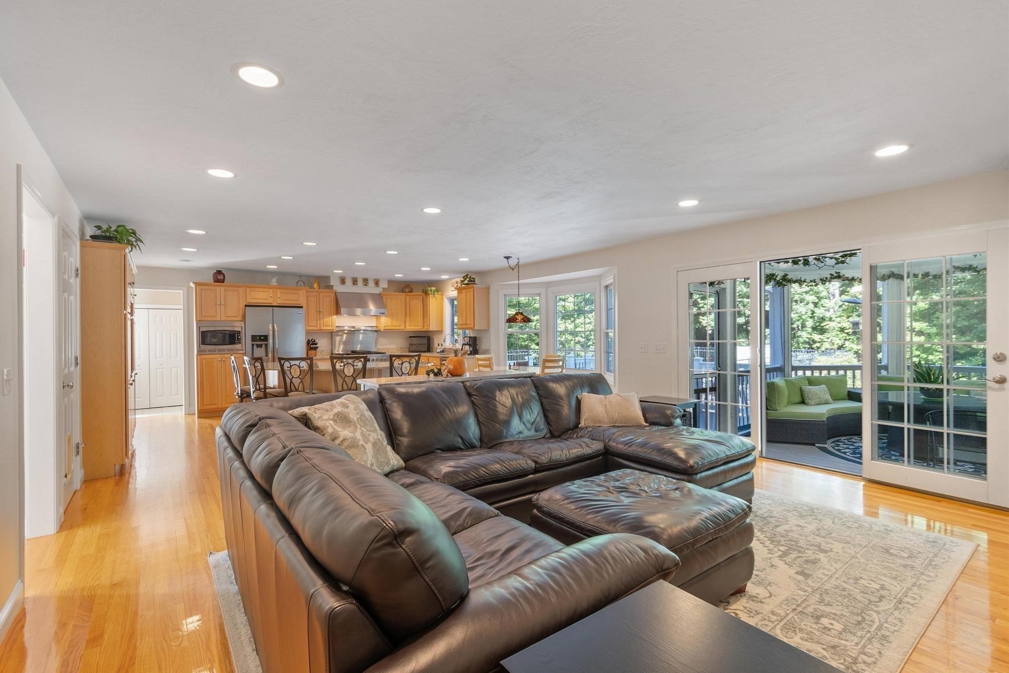 4 Samuels Ln Property Photo 11