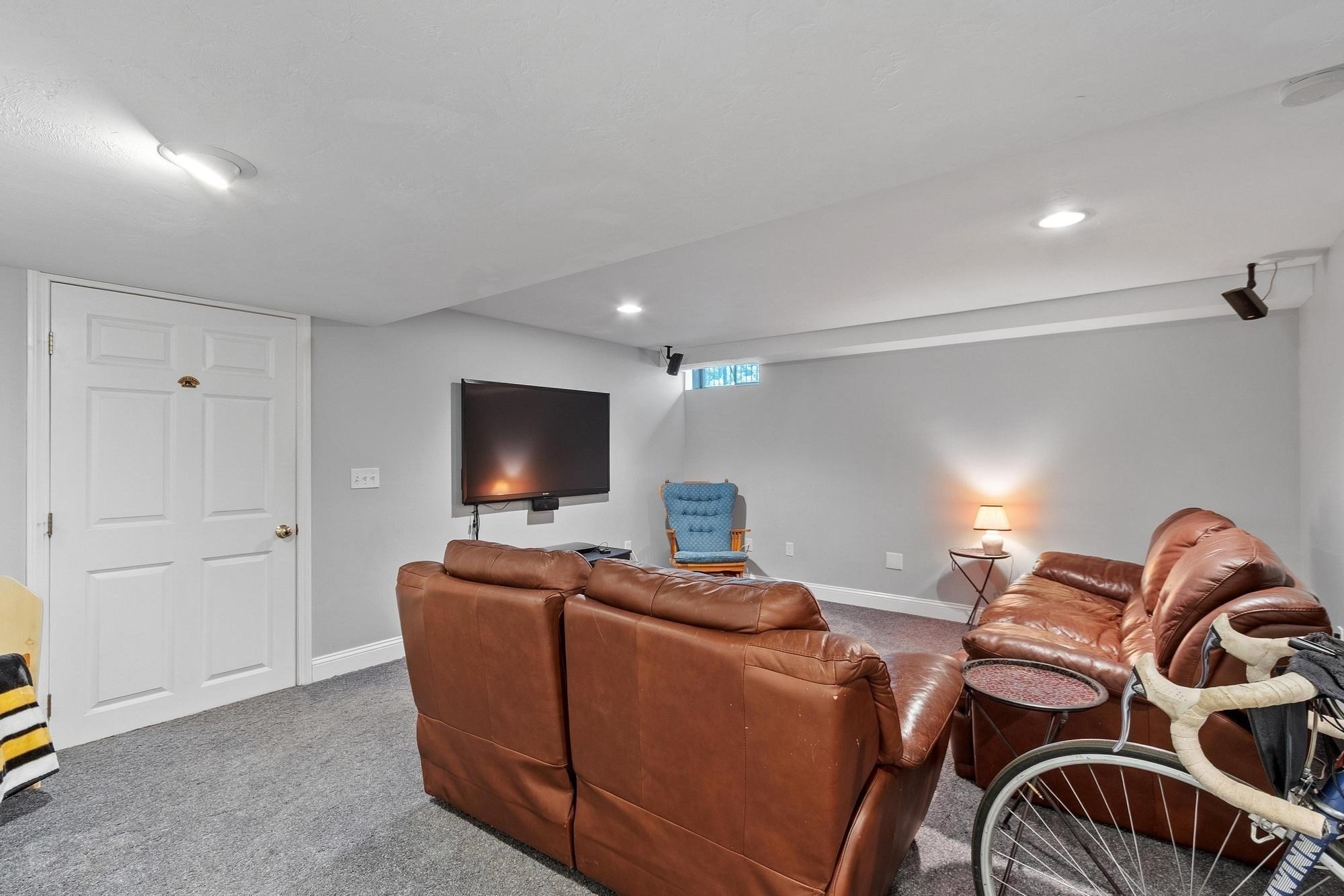 4 Samuels Ln Property Photo 33