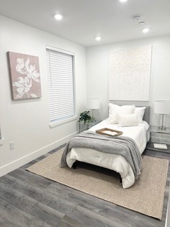 585 Essex St # 423 Property Photo 1