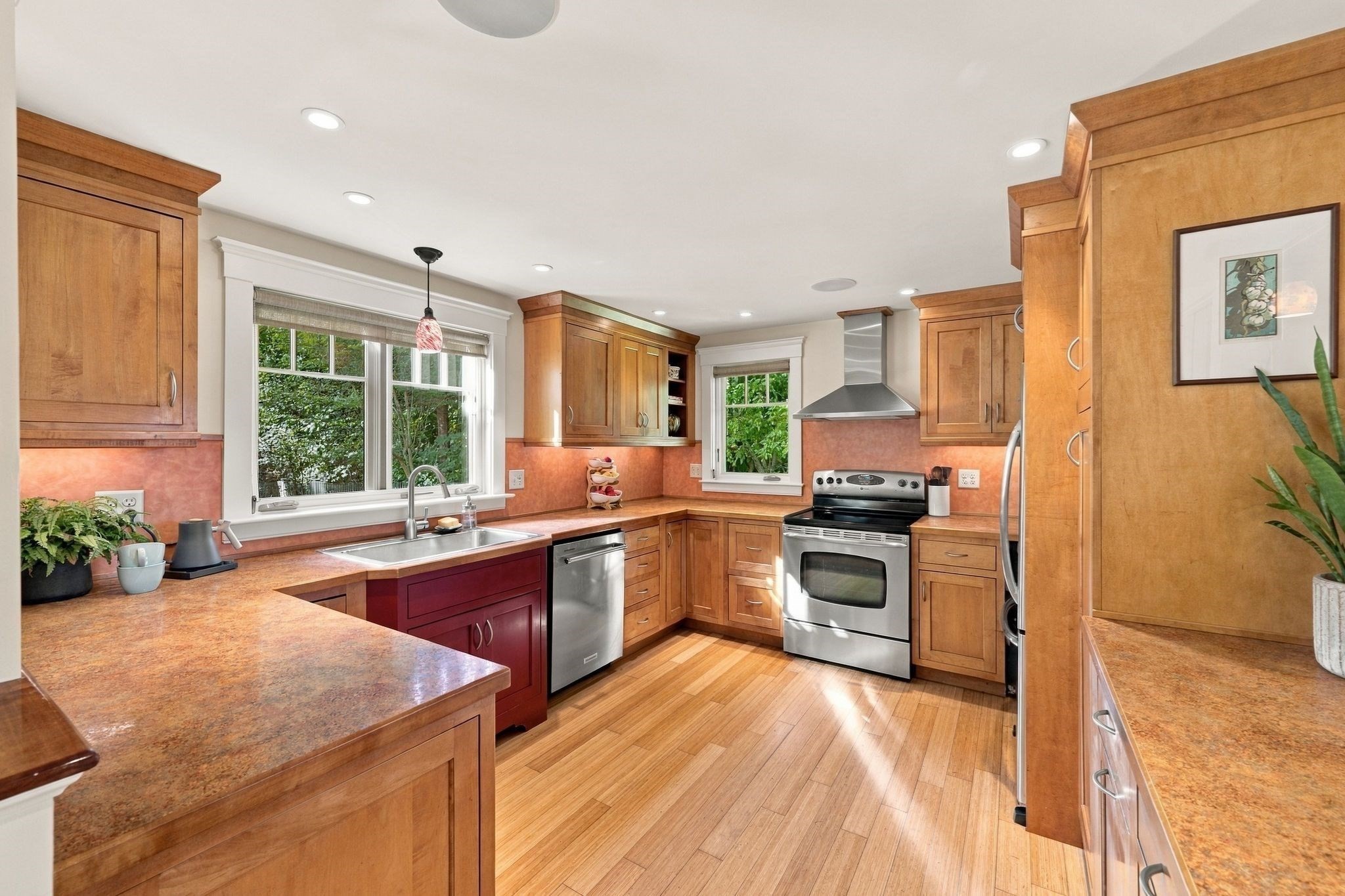 9 Hull St Property Photo 7
