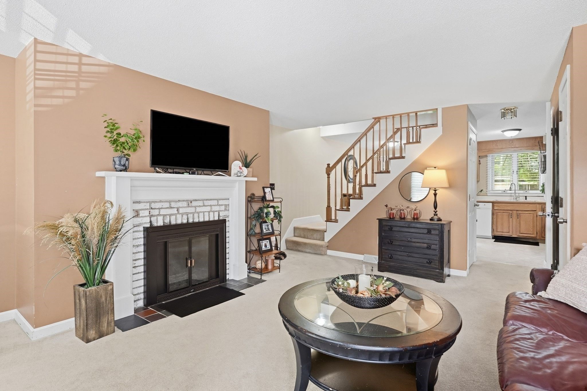 7 Mansion Woods Dr # B Property Photo 5