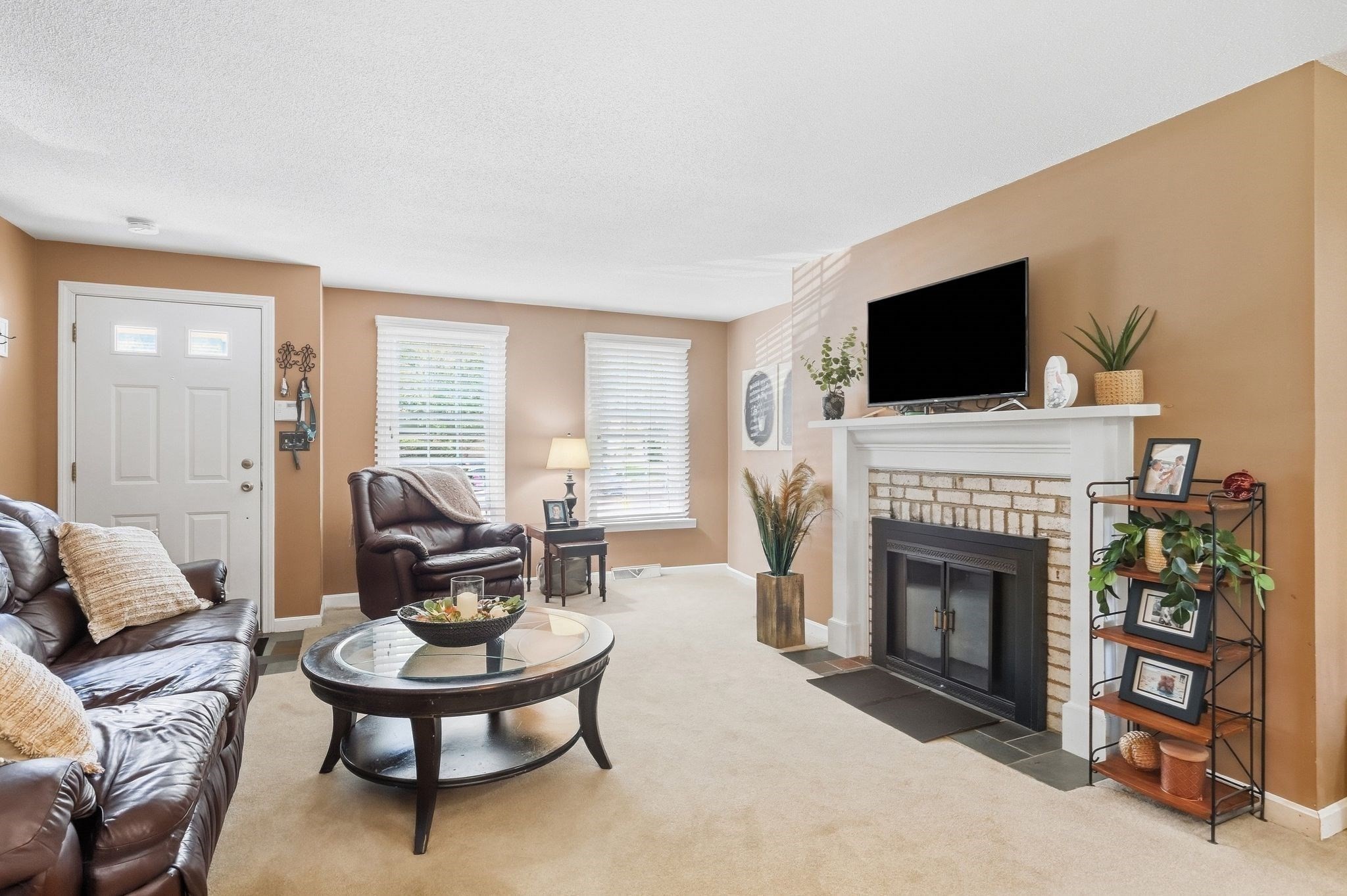 7 Mansion Woods Dr # B Property Photo 7