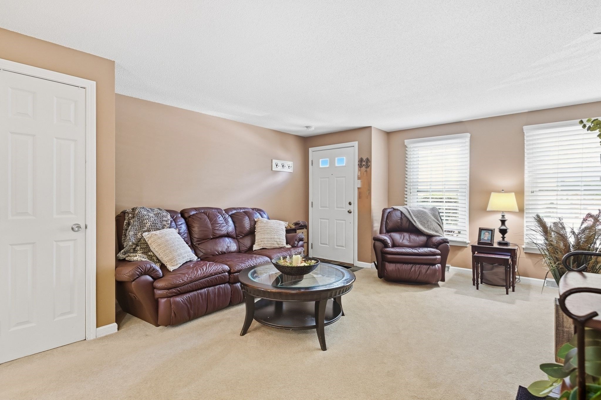 7 Mansion Woods Dr # B Property Photo 8
