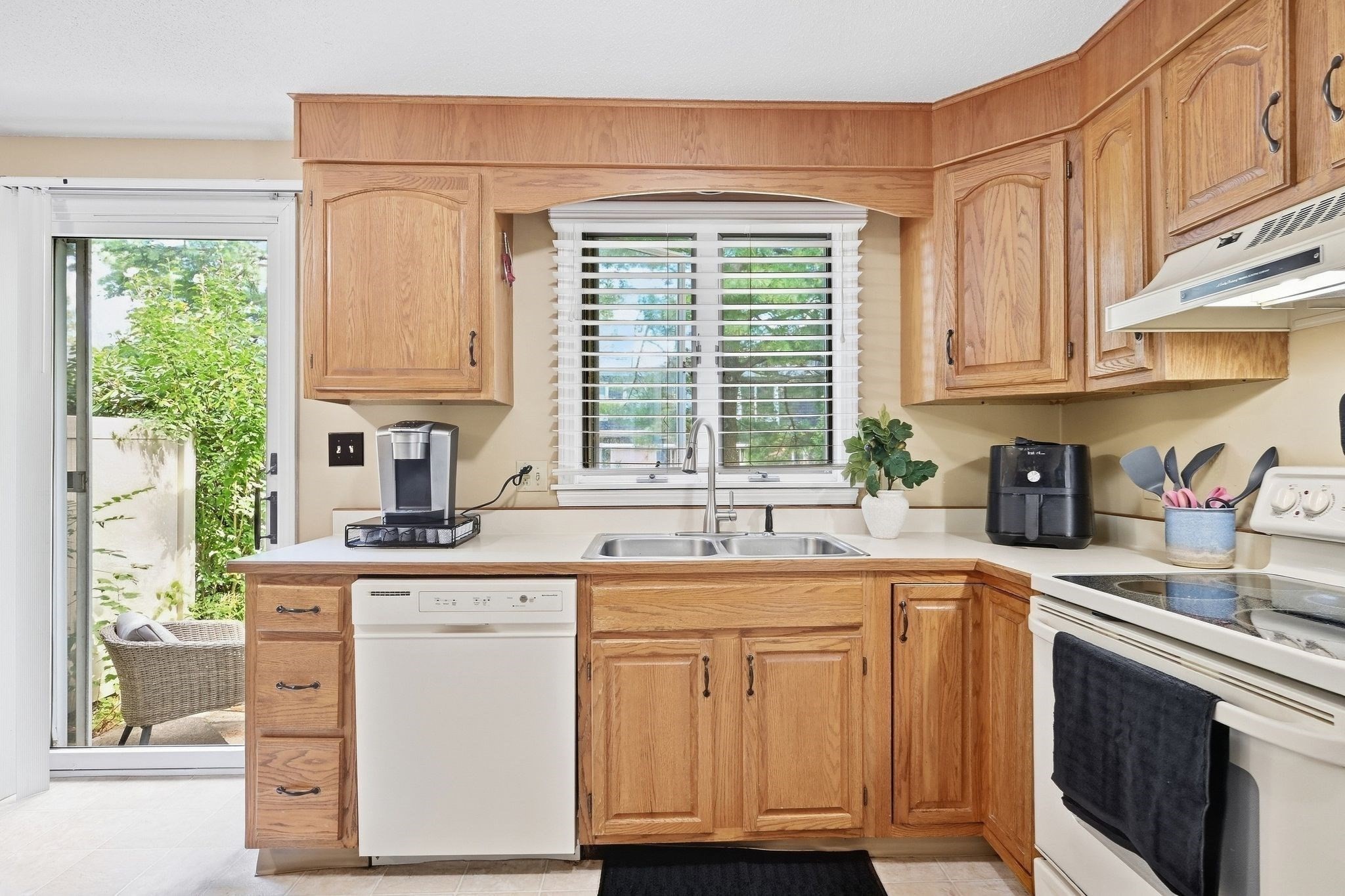 7 Mansion Woods Dr # B Property Photo 11