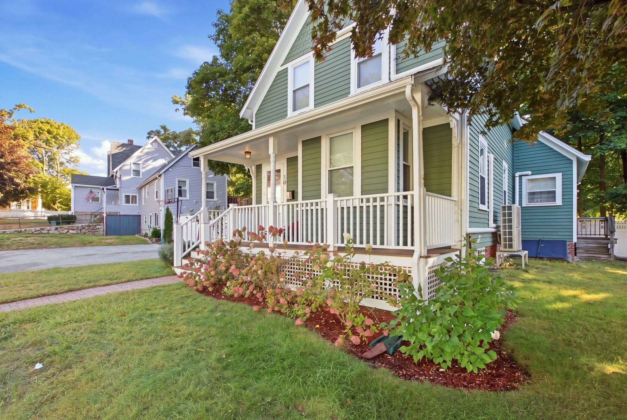 10 Eaton St Property Photo 3