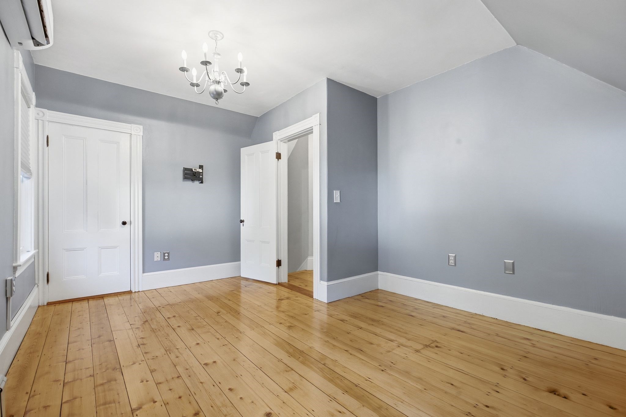 10 Eaton St Property Photo 21