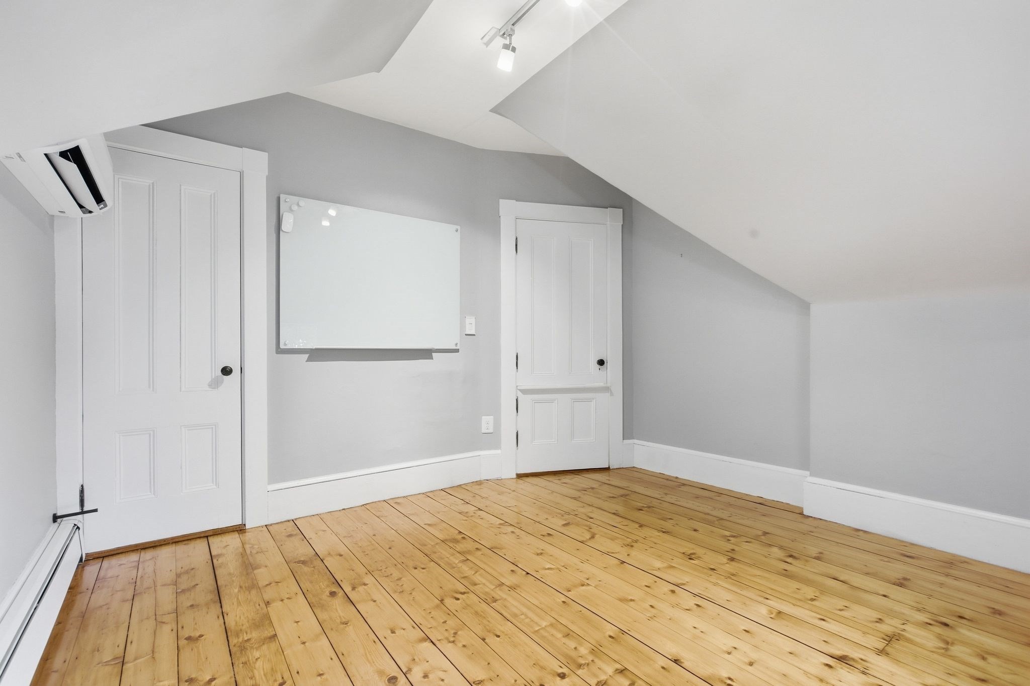 10 Eaton St Property Photo 24
