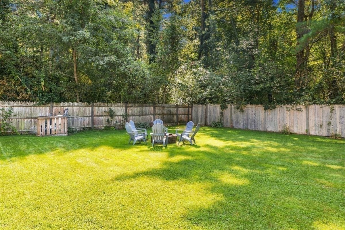 386 Main Street Property Photo 39