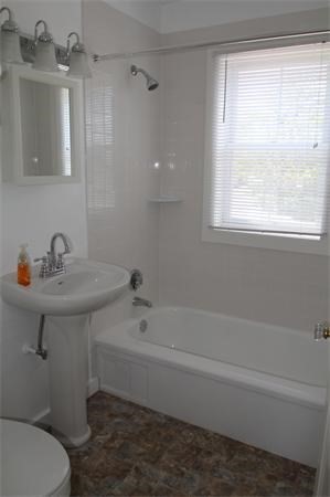 251 East Main St # 1 Property Photo 8