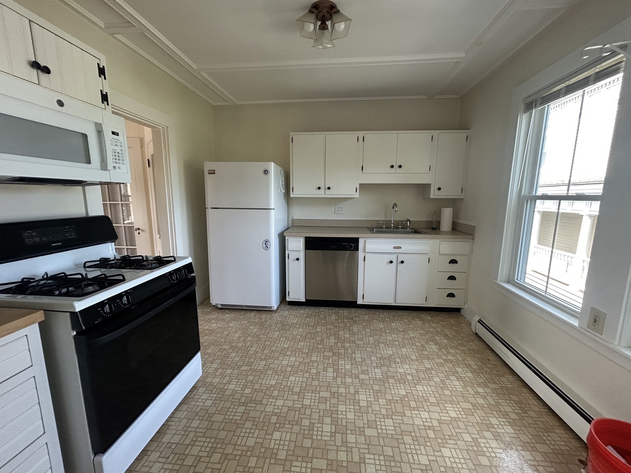251 East Main St # 1 Property Photo 12