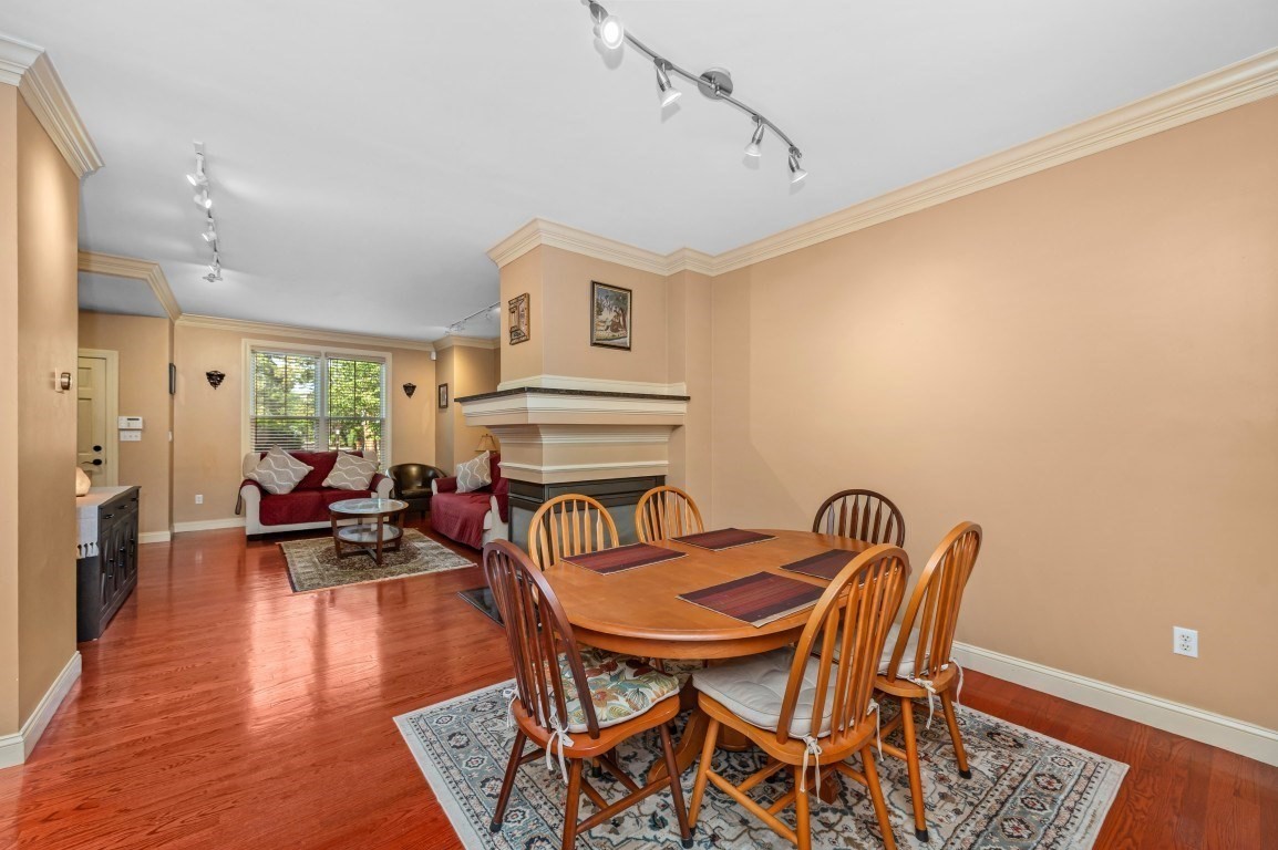 522-524 Auburn St # 524 Property Photo 6