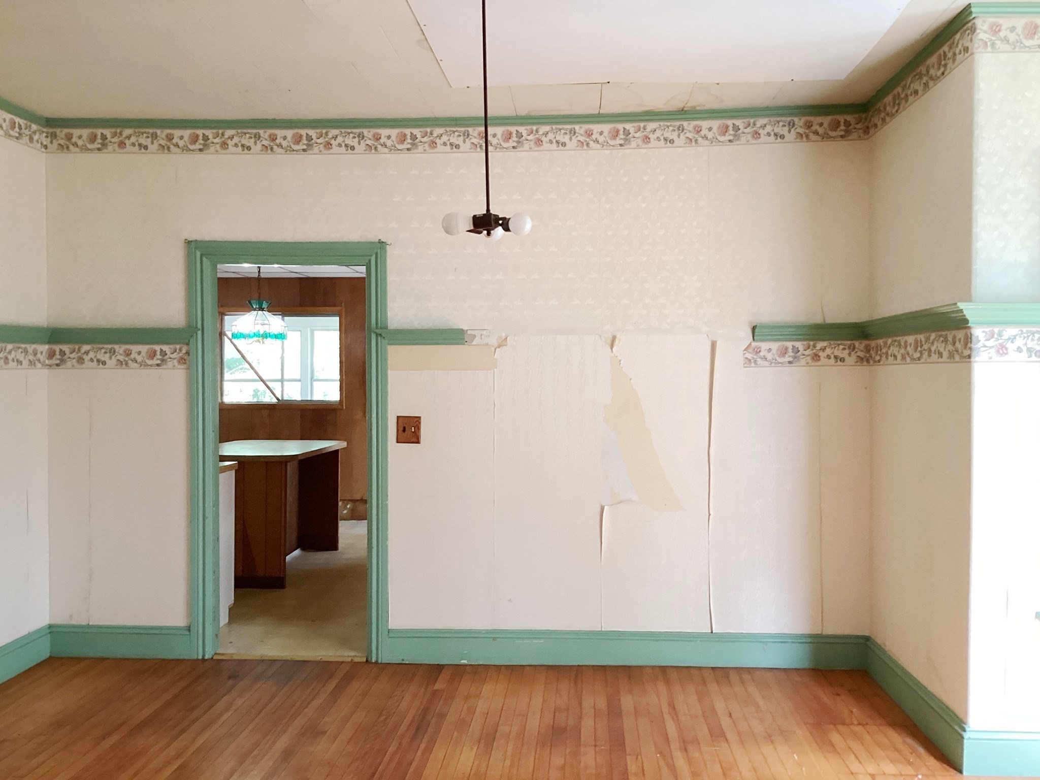 365 South Main St Property Photo 17