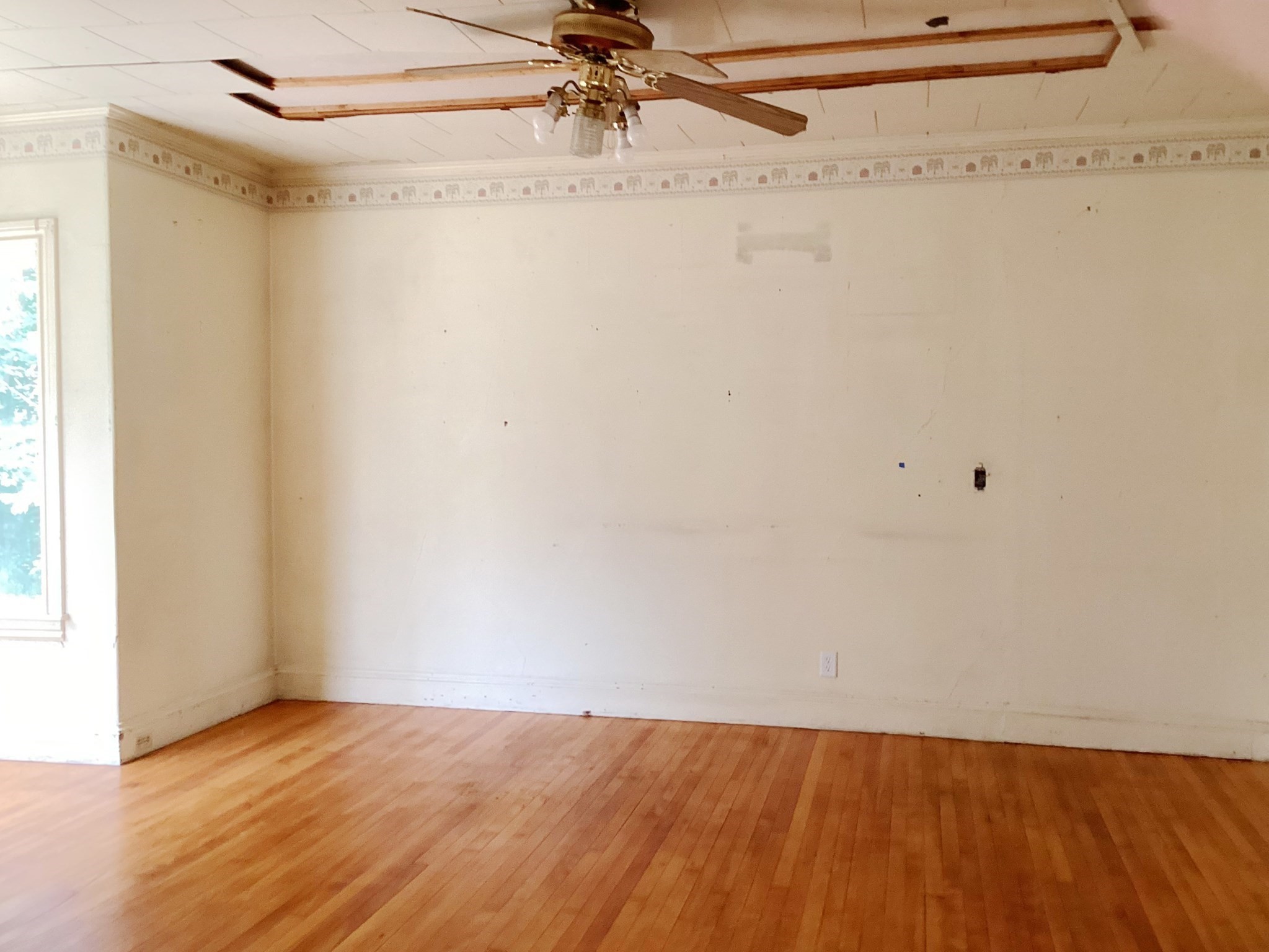 365 South Main St Property Photo 20