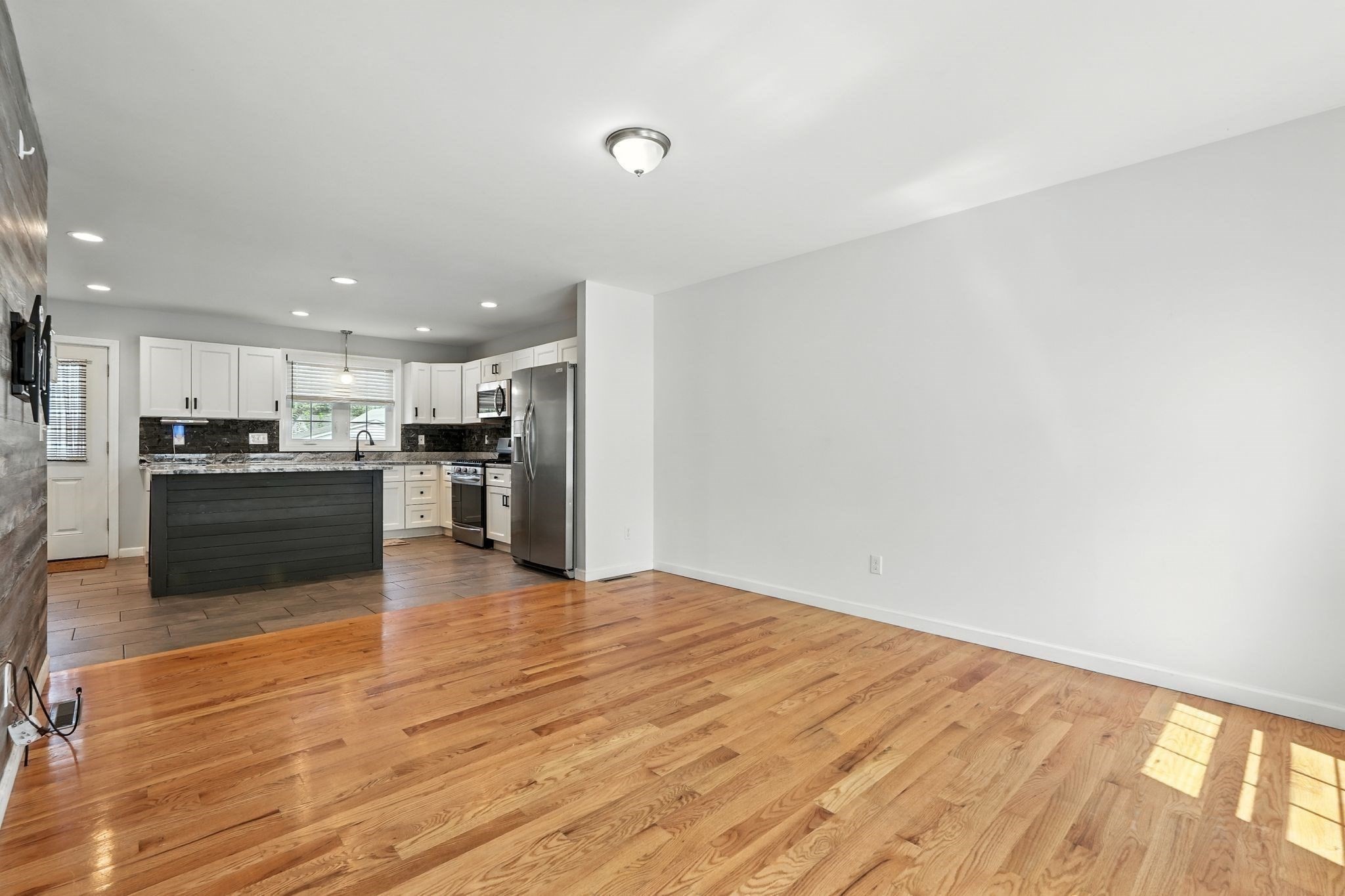 24 Porter St # 1 Property Photo 5