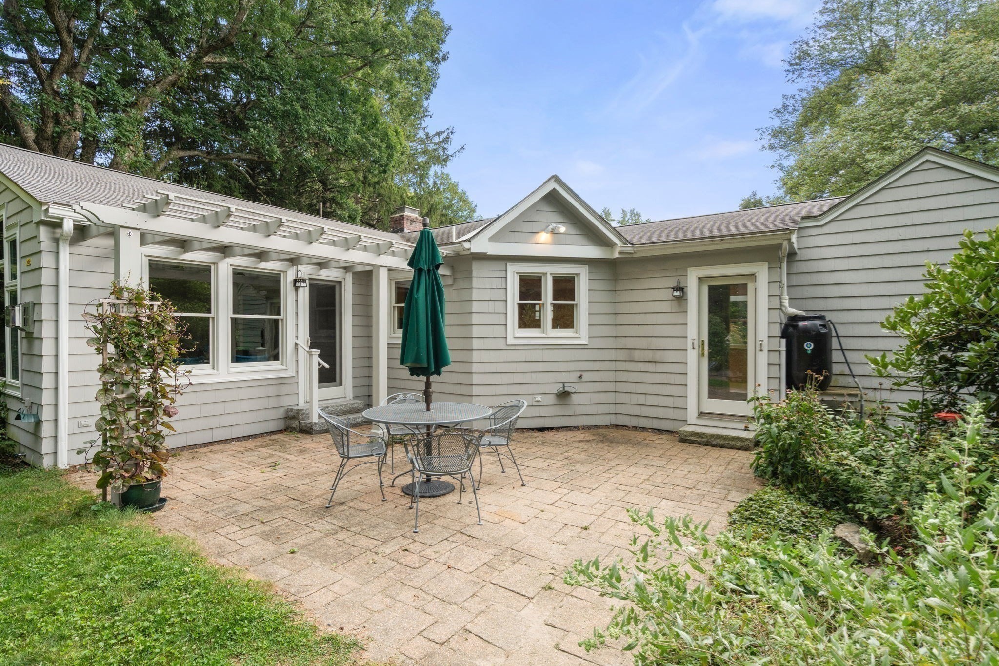 6 Hayward Road Property Photo 4