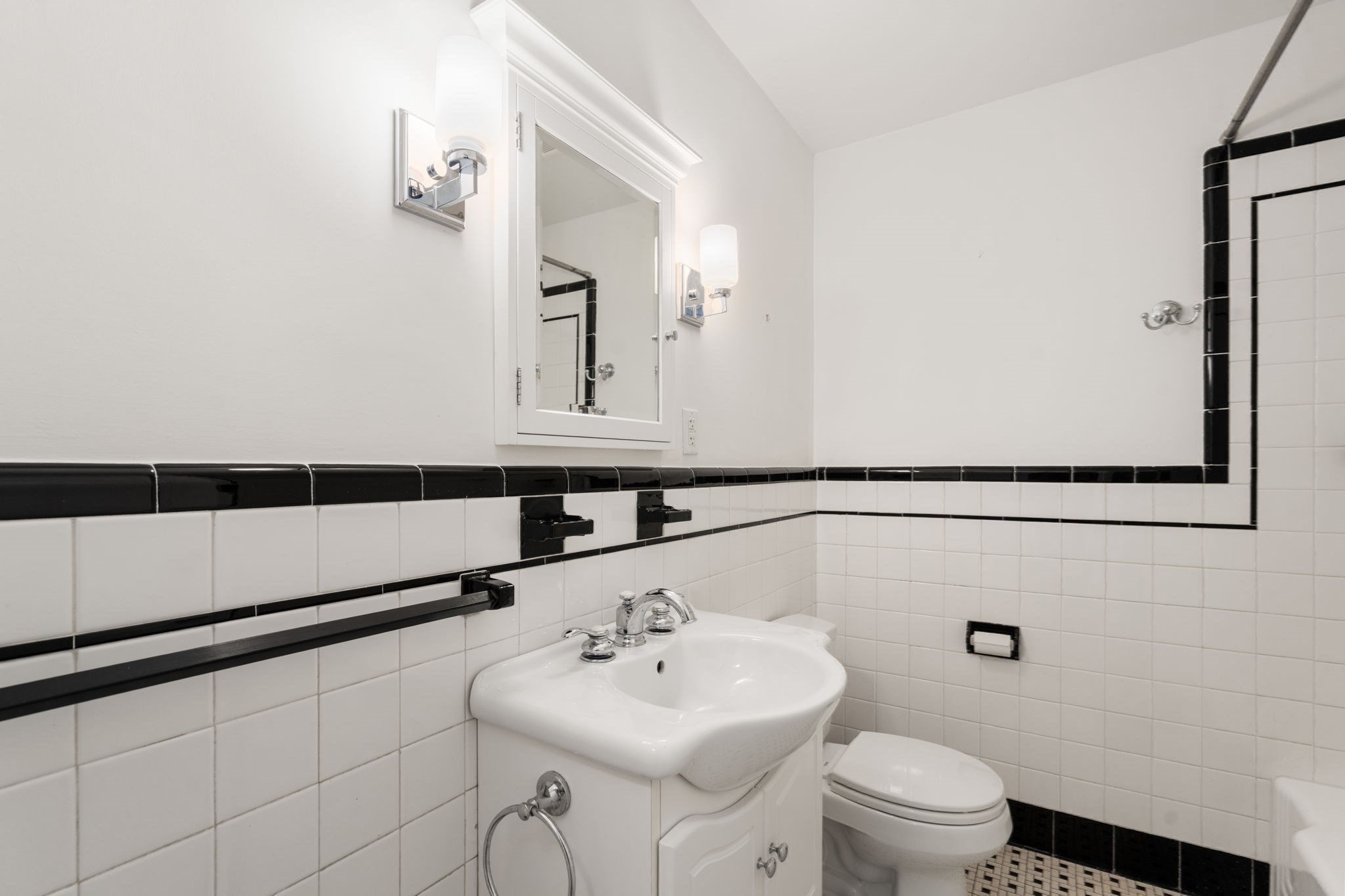 6 Hayward Road Property Photo 23