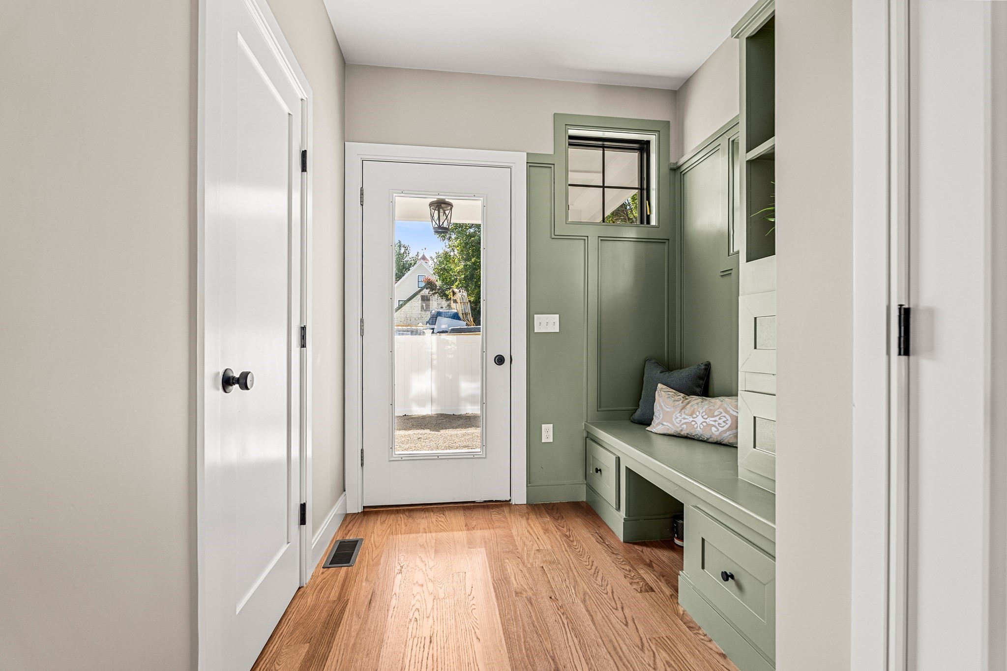 20 R Plain Street Property Photo 2