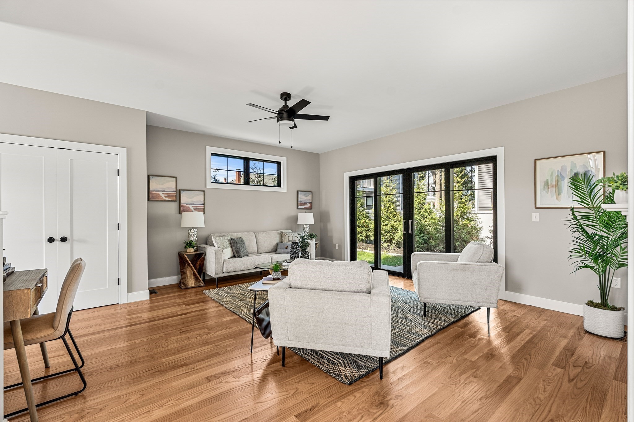 20 R Plain Street Property Photo 12