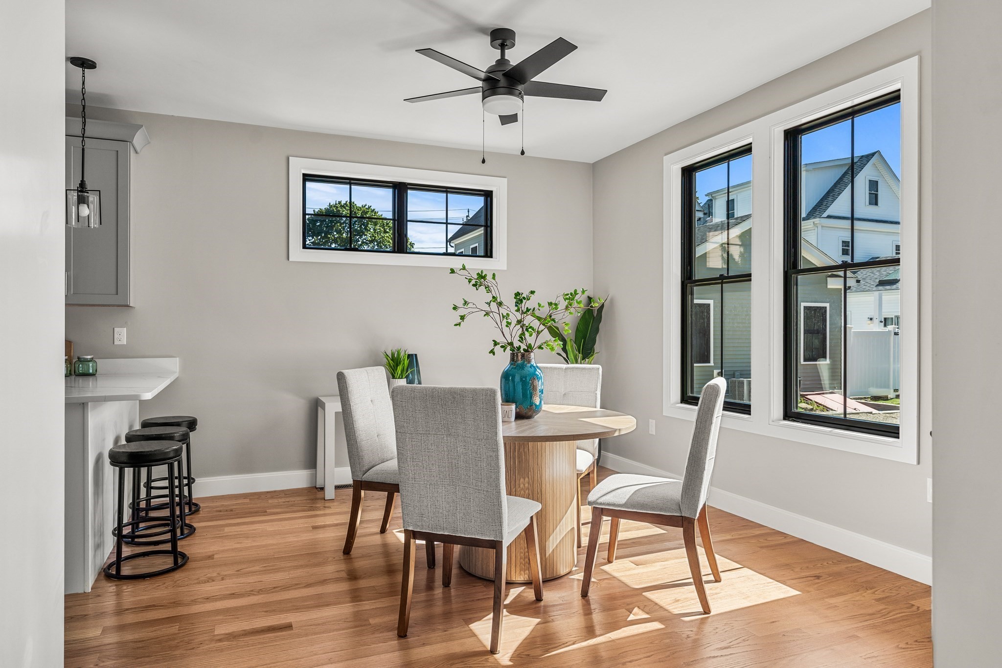 20 R Plain Street Property Photo 16